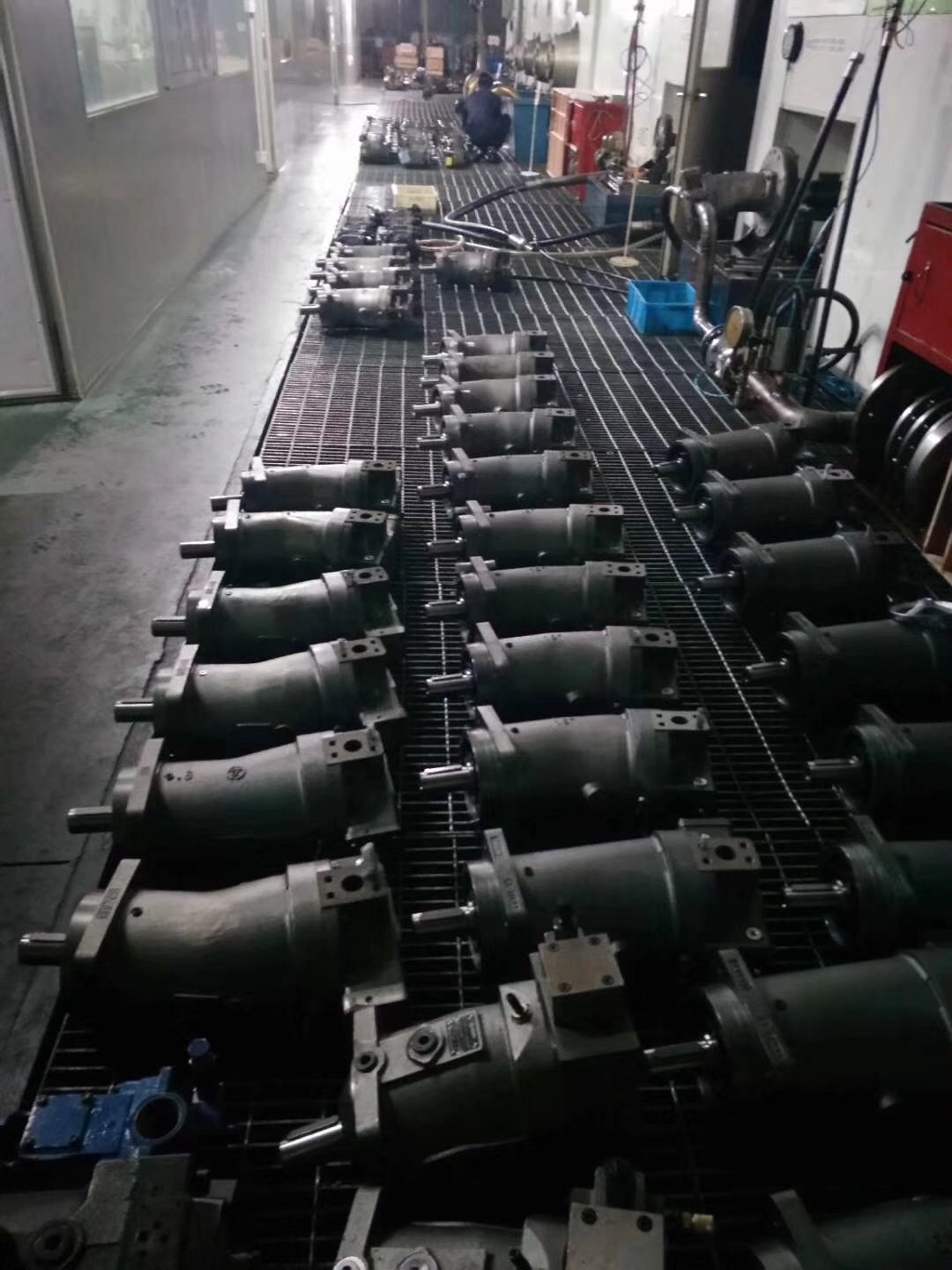 液壓柱塞泵V80M-200LSFN-2-1-XX/NB-2/190-400C317-Z05行情
